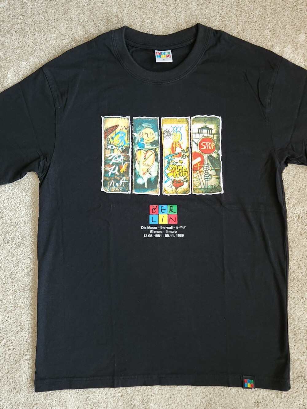 Berlin street art mural graphic t-shirt | Size Large